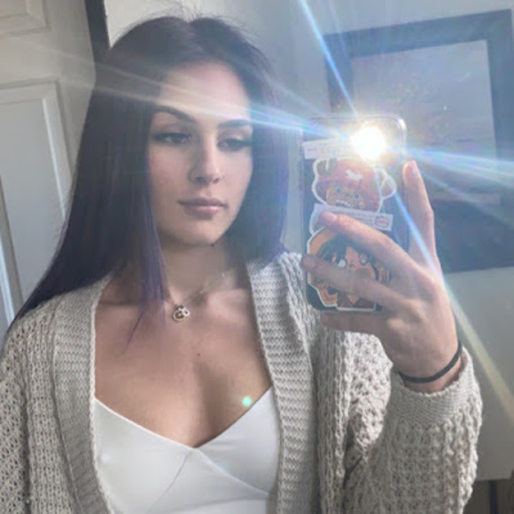 Meet your Posher, Lena - Picture 1 of 1